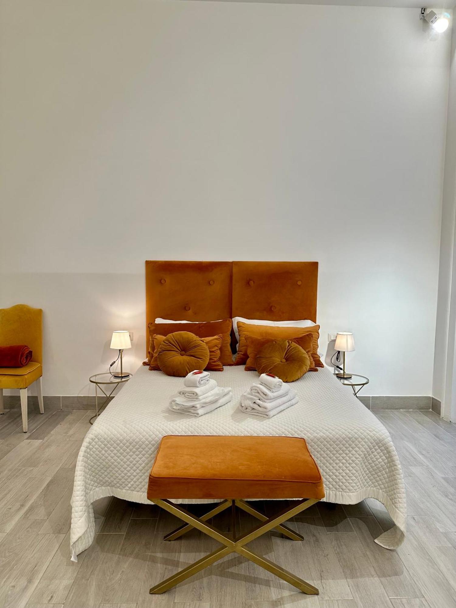 Maison M Napoli Boutique Rooms Eksteriør bilde