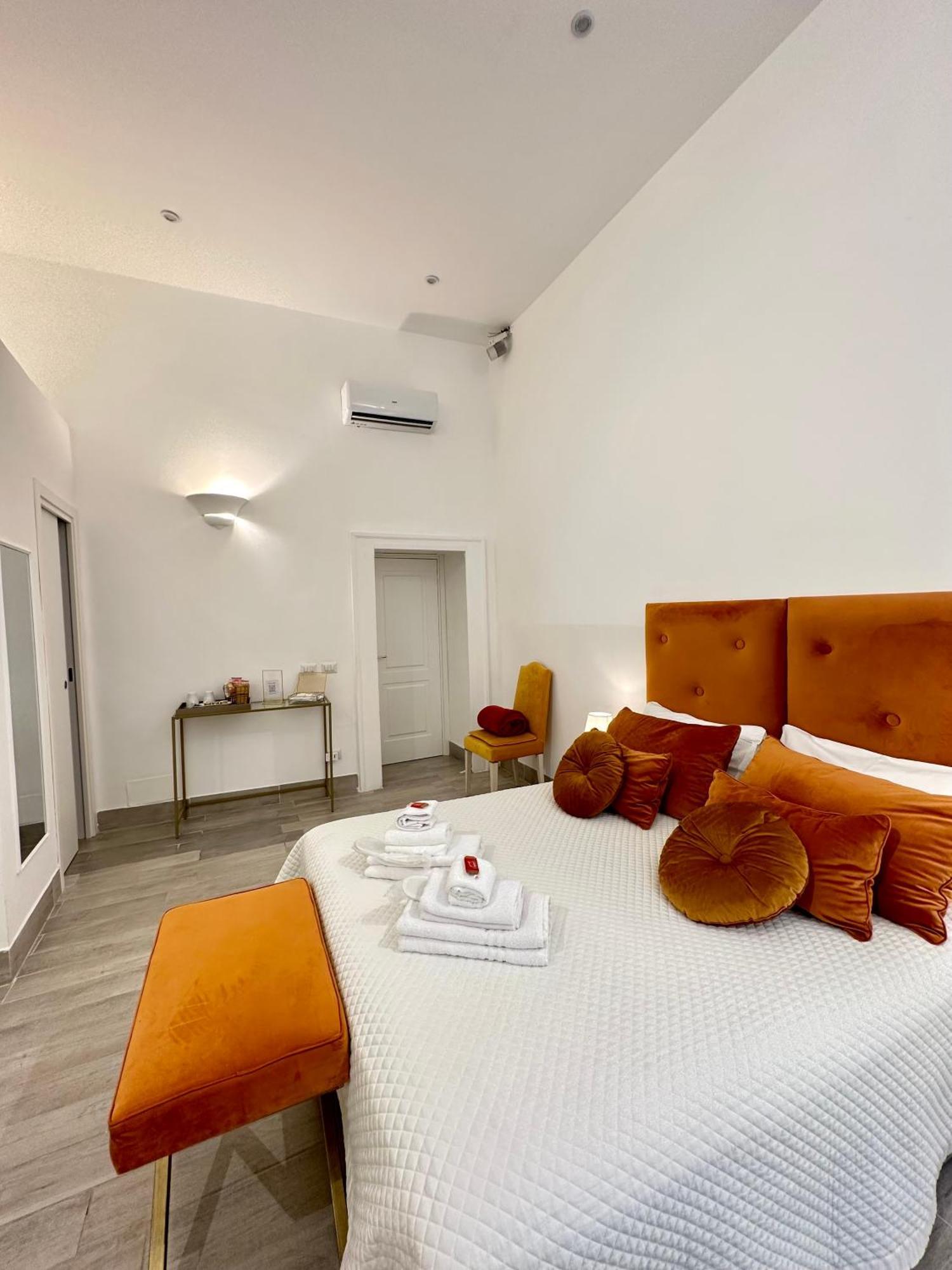 Maison M Napoli Boutique Rooms Eksteriør bilde